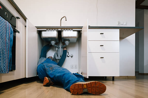 Professional Drain Cleaning technician working in Maryus, VA